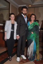 Imran Khan, Avantika Malik at Satya Paul and Anjana Kuthiala event in Mumbai on 8th April 2012 (204).JPG